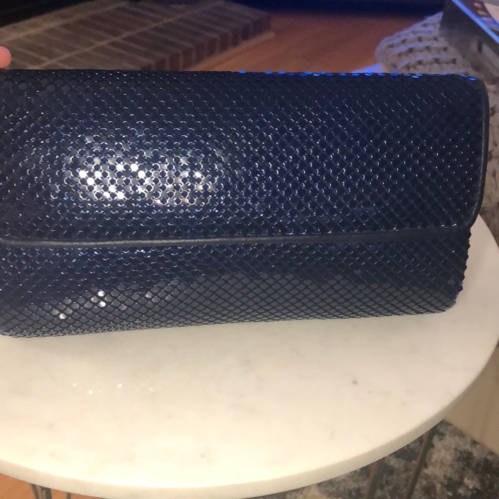 Sequin clutch